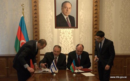 Məmmədyarov Libermanla Qarabağı müzakirə etdi